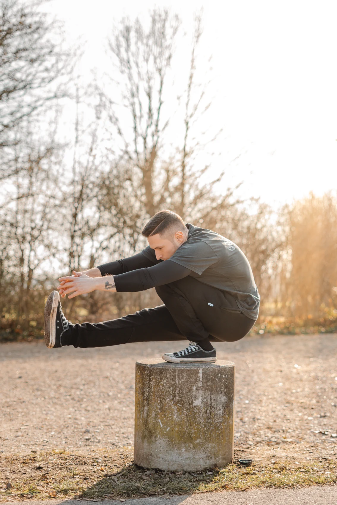 Benedikt beim Calisthenics-Training